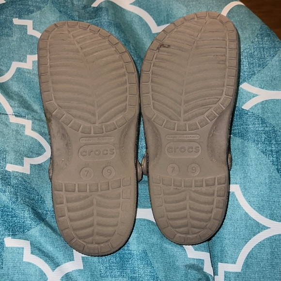 Used crocs with gibet. Camo - Picture 4 of 5